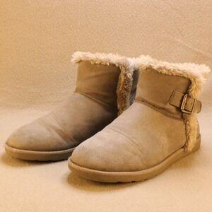 SO Womens Size 9 Gray Faux Suede Fur Lined Ankle Boots Buckle Winter Booties